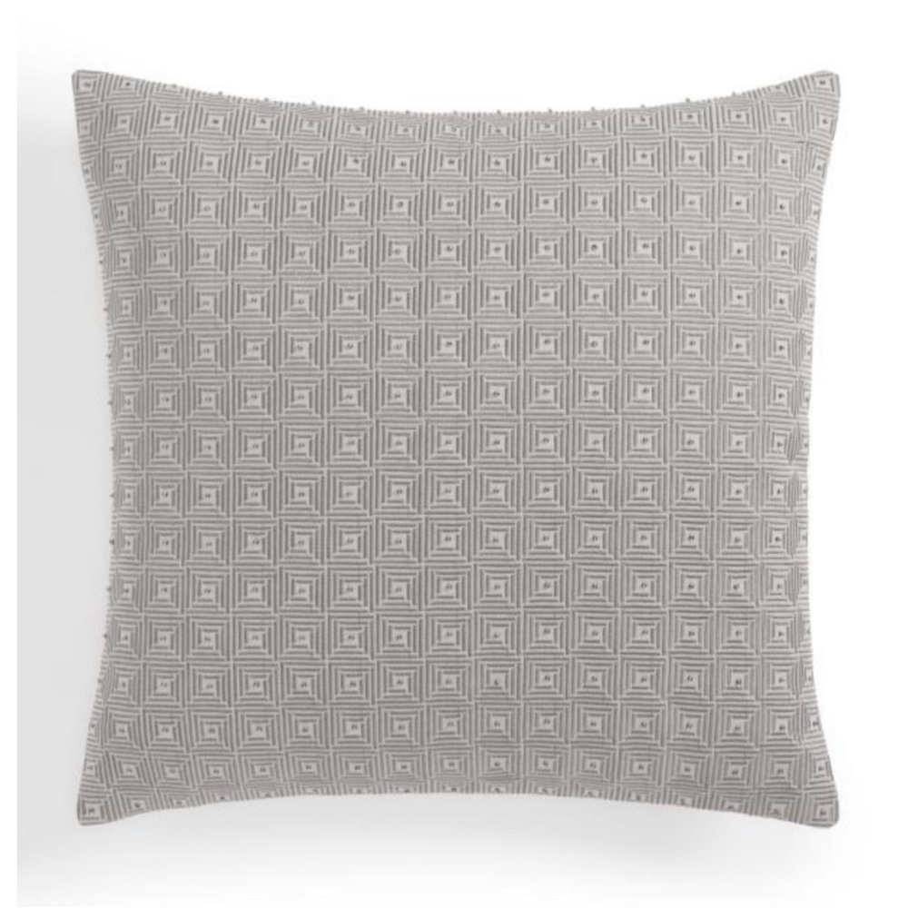 Hotel Collection Honeycomb Trellis 20x20 pillow NWT
